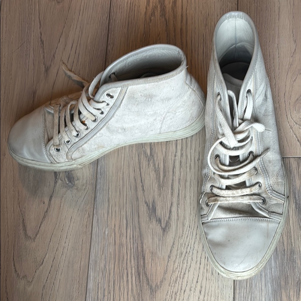 Gucci High-Top Sneakers in Off-White